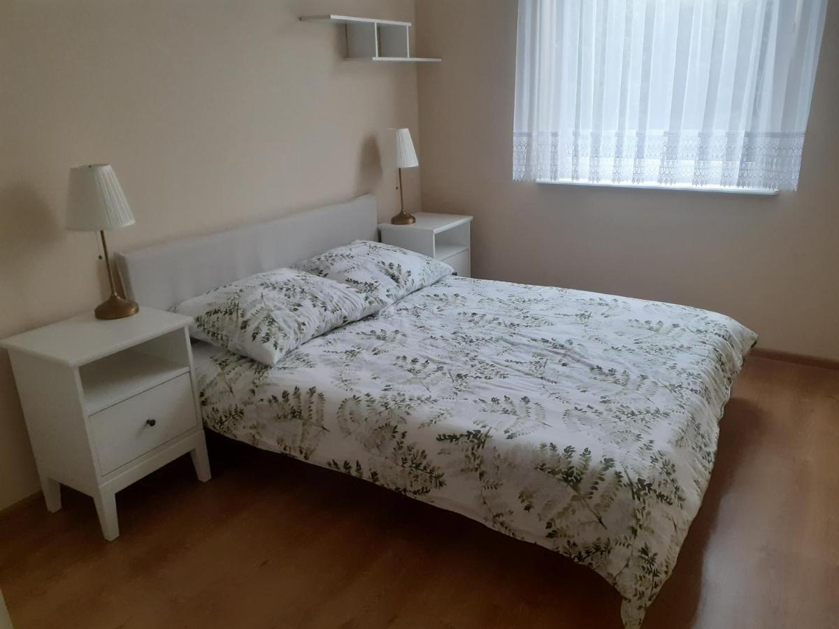 Sloneczny Apartament Z Malym Ogrodkiem Вейхерово Екстериор снимка